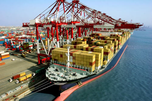 loading ship with containers