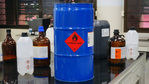 flammable label on shipping drum